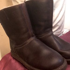 UGG Aussie Leather Lace Ups w/ Sheepskin Lining